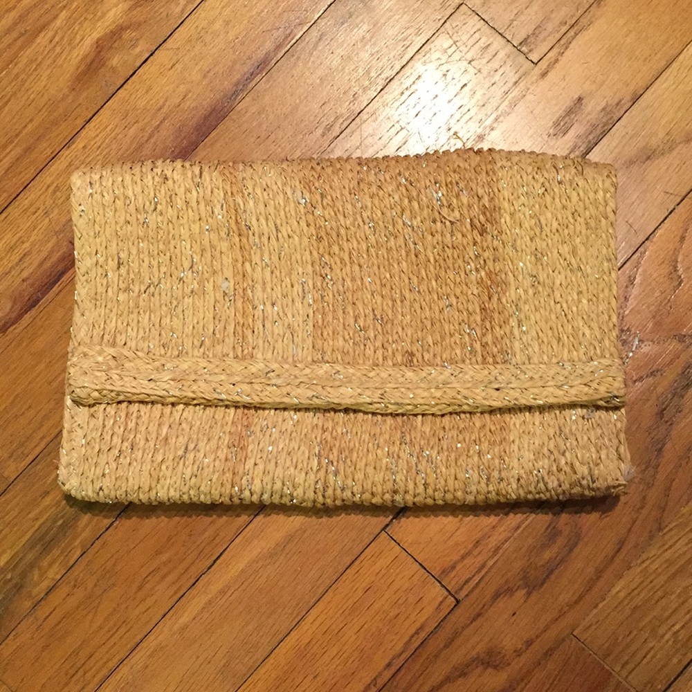 Bujibaja Raffia Clutch